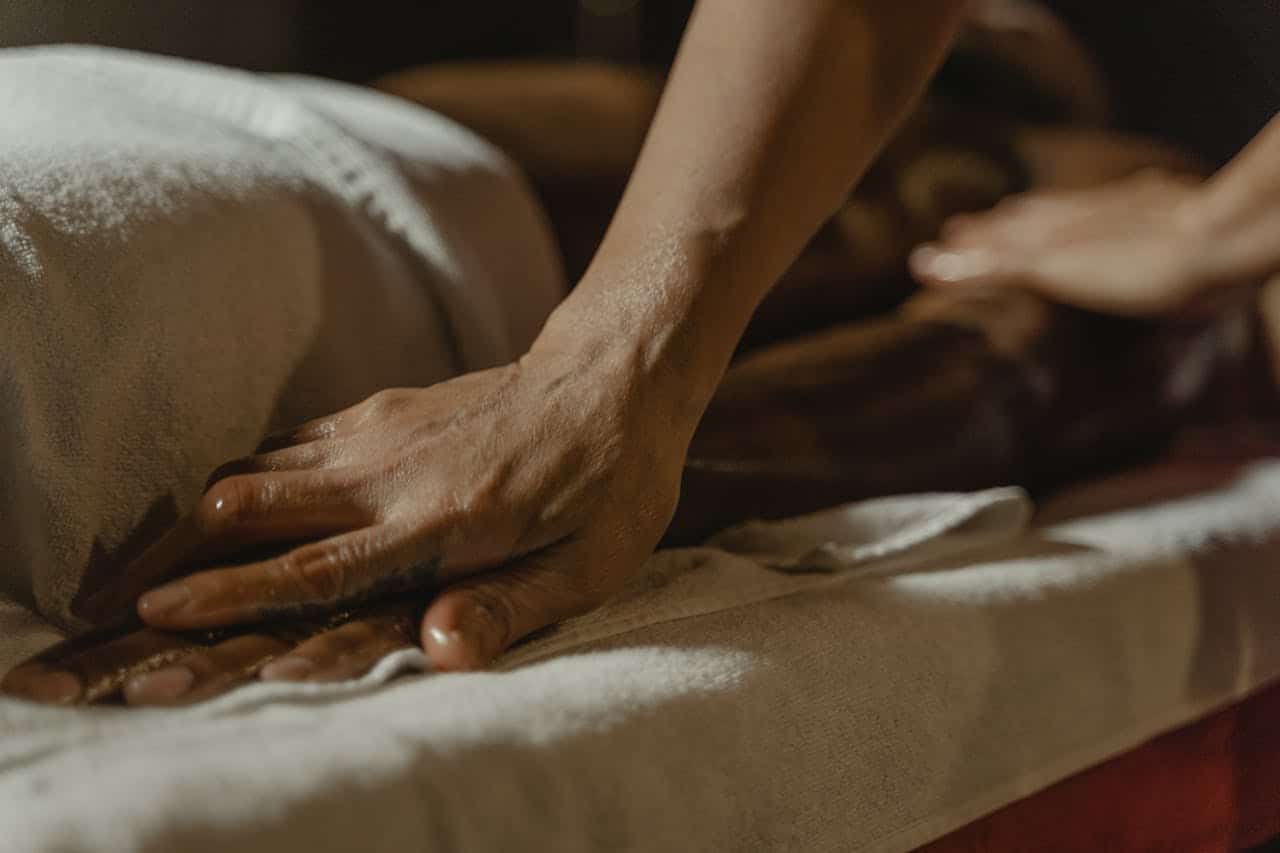 Close-up of a relaxing spa massage, promoting wellness and relaxation.